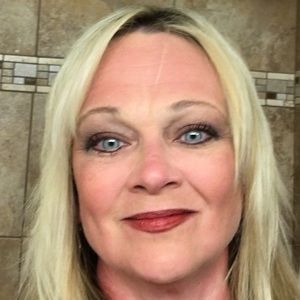 Meet your Posher, Deanna